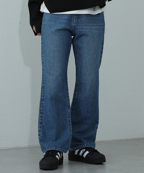 COLONY 2139(コロニートゥーワンスリーナイン)の「フレアデニムパンツ(デニムパンツ・レディース・ネイビー/サックスブルー/ブラック/ブルー/ダークブルー・SMALL/LARGE/MEDIUM)」の11枚目の写真