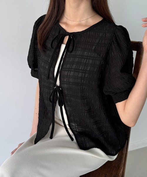 junoah(ジュノア)の「ポコポコリンクル2wayシアーリボンブラウス(シャツ/ブラウス・レディース・ホワイト/ブラック・SMALL/MEDIUM/LARGE)」の8枚目の写真