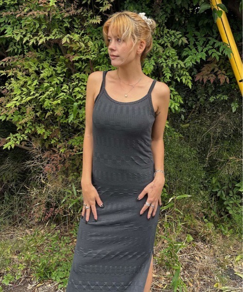 ROXY(ロキシー)の「SUGAR SAND MAXI GEO /ロキシーニットロングワンピース(ワンピース・レディース・ブラック系その他・SMALL/MEDIUM/LARGE)」の7枚目の写真