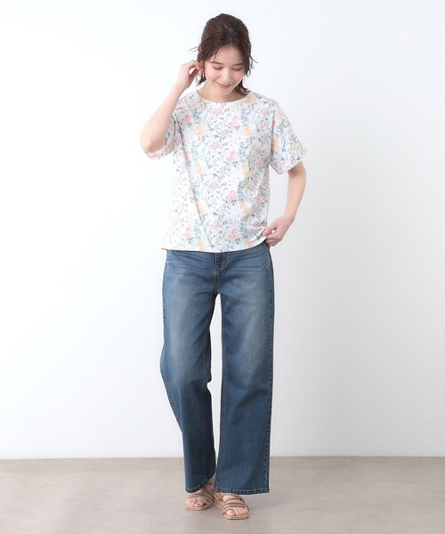 LAURA ASHLEY（ローラアシュレイ）の「【ギフトにおすすめ！日本製/コットン100％】エルストンガーデン柄スムースTシャツ（Tシャツ/カットソー・レディース・ホワイト系3/ネイビー系・38/40）」の12枚目の写真