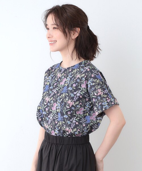 LAURA ASHLEY（ローラアシュレイ）の「【ギフトにおすすめ！日本製/コットン100％】エルストンガーデン柄スムースTシャツ（Tシャツ/カットソー・レディース・ホワイト系3/ネイビー系・38/40）」の15枚目の写真