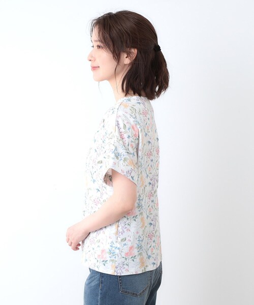 LAURA ASHLEY（ローラアシュレイ）の「【ギフトにおすすめ！日本製/コットン100％】エルストンガーデン柄スムースTシャツ（Tシャツ/カットソー・レディース・ホワイト系3/ネイビー系・38/40）」の8枚目の写真