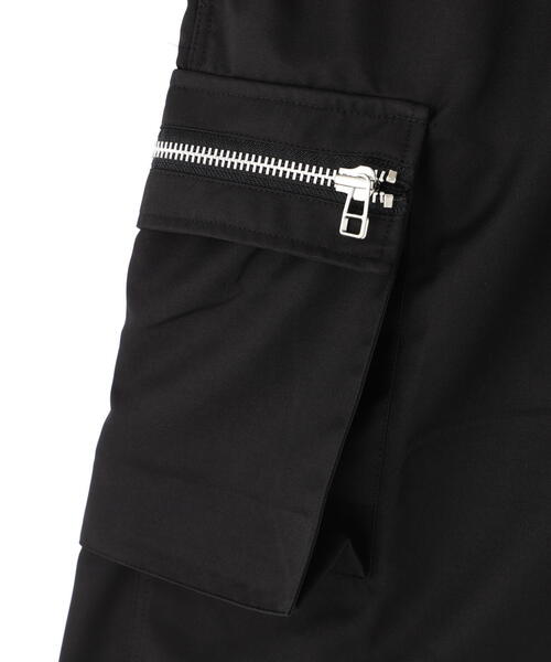 DANKE SCHON（ダンケシェーン）の「【WEB&DEPOT限定】DankeSchon/ダンケシェーン/POLY TWILL ZIP CARGO SHORTS（カーゴパンツ・メンズ・ブラック・M/L）」の6枚目の写真