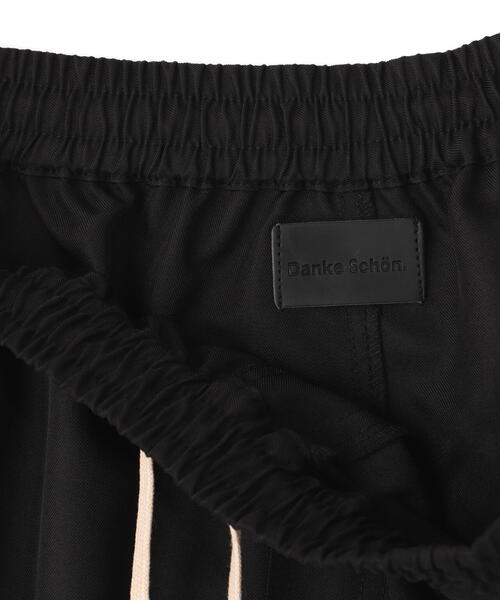 DANKE SCHON（ダンケシェーン）の「【WEB&DEPOT限定】DankeSchon/ダンケシェーン/POLY TWILL ZIP CARGO SHORTS（カーゴパンツ・メンズ・ブラック・M/L）」の9枚目の写真