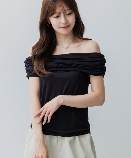 SENEE(セニー)の「drape rame off shoulder(ドレープラメオフショルダー)(Tシャツ/カットソー・レディース・ブラック/ライトグレー・FREE)」の4枚目の写真