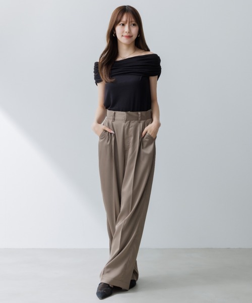 SENEE(セニー)の「drape rame off shoulder(ドレープラメオフショルダー)(Tシャツ/カットソー・レディース・ブラック/ライトグレー・FREE)」の10枚目の写真