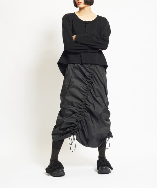 gomme（ゴム）の「マスダックタフタ　ドロストスカート（スカート・レディース・ブラック/カーキ・MEDIUM）」の3枚目の写真