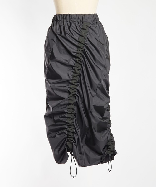 gomme（ゴム）の「マスダックタフタ　ドロストスカート（スカート・レディース・ブラック/カーキ・MEDIUM）」の9枚目の写真