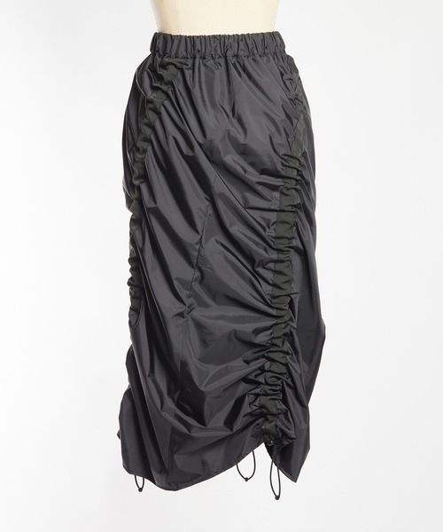 gomme（ゴム）の「マスダックタフタ　ドロストスカート（スカート・レディース・ブラック/カーキ・MEDIUM）」の11枚目の写真