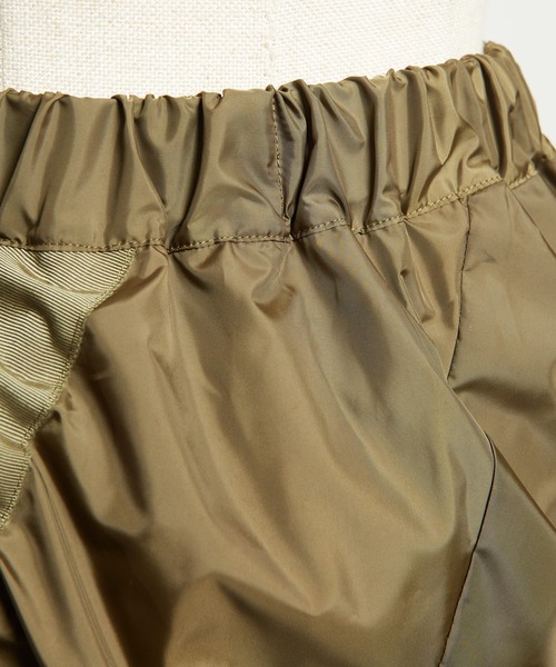 gomme（ゴム）の「マスダックタフタ　ドロストスカート（スカート・レディース・ブラック/カーキ・MEDIUM）」の22枚目の写真