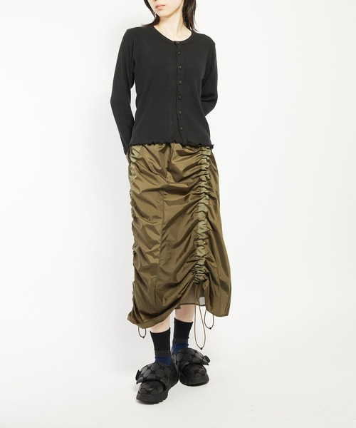 gomme（ゴム）の「マスダックタフタ　ドロストスカート（スカート・レディース・ブラック/カーキ・MEDIUM）」の6枚目の写真