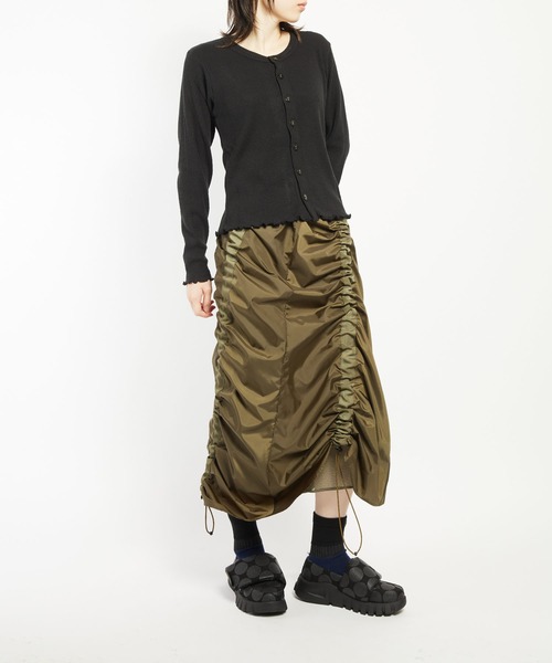 gomme（ゴム）の「マスダックタフタ　ドロストスカート（スカート・レディース・ブラック/カーキ・MEDIUM）」の7枚目の写真