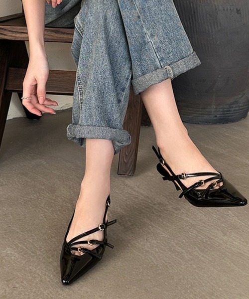Vipoa(ヴィポア)の「ベルトポインテッドトゥパンプス(パンプス・レディース・ワインレッド/ブラック・SMALL/MEDIUM/LARGE)」の16枚目の写真