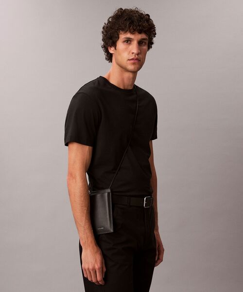 セール】ショルダーバッグ - エンボスクロス ボディフォーンケース