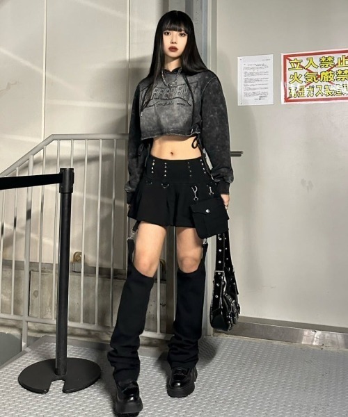 KsG（ケーエスジー）の「グラデーションロゴレタリングパーカー（パーカー・レディース・グレー・SMALL/MEDIUM/LARGE）」の12枚目の写真