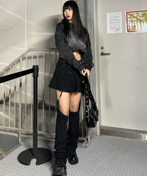KsG（ケーエスジー）の「グラデーションロゴレタリングパーカー（パーカー・レディース・グレー・SMALL/MEDIUM/LARGE）」の10枚目の写真