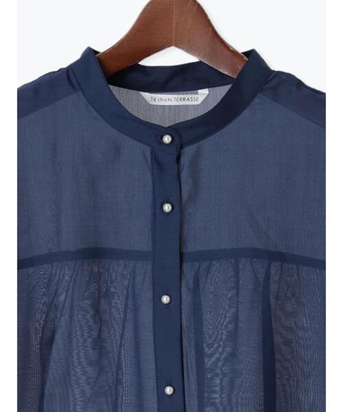 Te chichi TERRASSE（テチチテラス）の「パール釦バンドカラーシアーシャツ（シャツ/ブラウス・レディース・ネイビー/ベージュ/ブラウン/ブラック・F）」の13枚目の写真