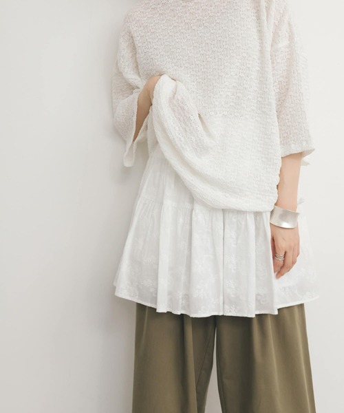 KBF（ケイビーエフ）の「エンブロイダリーミニスカート（スカート・レディース・ブラック/オフホワイト・ONE）」の2枚目の写真