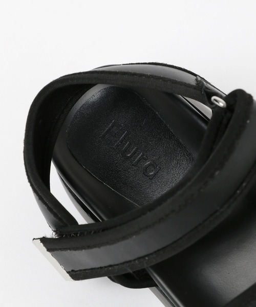 Elura（エルーラ）の「ソフトフェイクレザ－フィットサンダル/451938（サンダル・レディース・ブラック/ゴールド・LARGE/MEDIUM）」の11枚目の写真