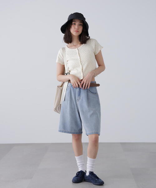 FREE'S MART（フリーズマート）の「◆タックハーフデニムパンツ（デニムパンツ・レディース・ブラウン系その他/ブルー系その他・SMALL/MEDIUM）」の12枚目の写真