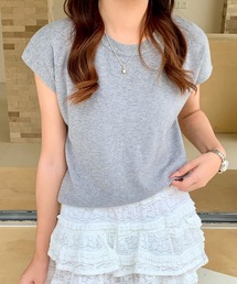 everycoco（エブリーココ）の「クルーネックフレンチスリーブ半袖ニット（ニット/セーター）」