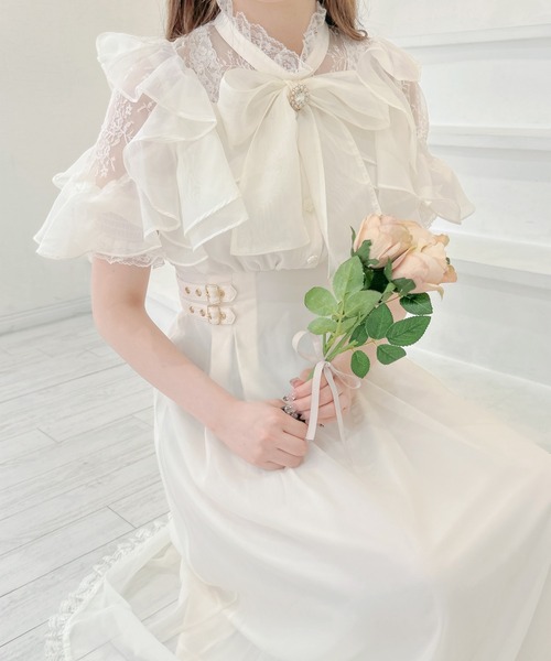 couture BY ROJITA(クチュールバイロジータ)の「ボウタイリボンシアーワンピース(ワンピース・レディース・ホワイト/パープル/アイボリー/ブルー・FREE)」の2枚目の写真