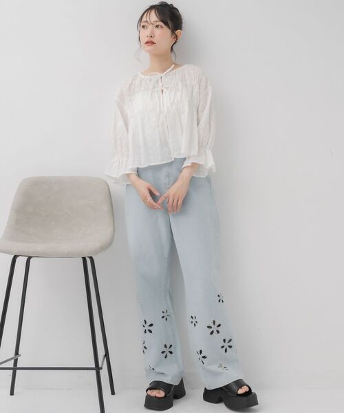 RETRO GIRL（レトロガール）の「アソート前リボンBL（シャツ/ブラウス・レディース・オフホワイト/ナチュラル/ブルー/オレンジ・FREE）」の13枚目の写真