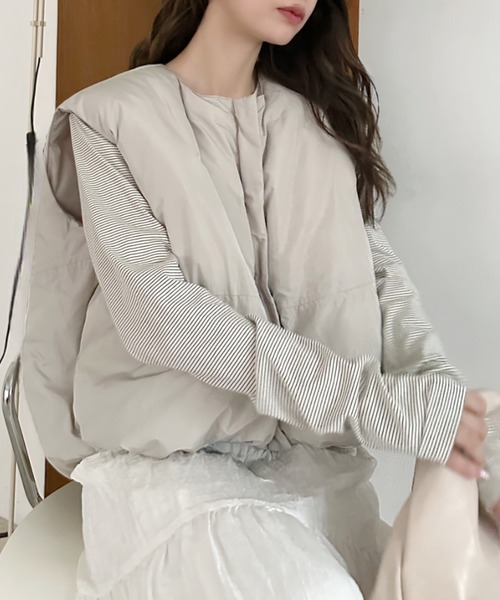 Eclat one（エクラワン）の「【Eclat one】ノーカラーショート丈 フロントジップ 中綿ベスト（ダウンベスト・レディース・ブラウン/ブラック/グレイッシュベージュ・FREE）」の14枚目の写真