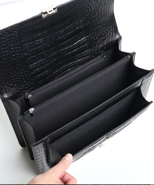 sankyo shokai(サンキョウショウカイ)の「カイマン牛革 型押し 鍵付き メンズ ビジネスバッグ(ビジネスバッグ・メンズ・ブラック・FREE)」の8枚目の写真