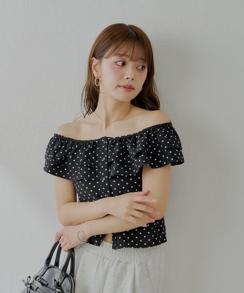 Chico（チコ）の「フロントボタンフリルデザインブラウス（シャツ/ブラウス・レディース・ホワイト/ブラック/ブラック系その他2/ブラウン系その他2・FREE）」の12枚目の写真