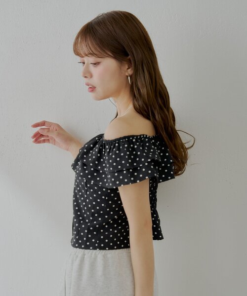 Chico（チコ）の「フロントボタンフリルデザインブラウス（シャツ/ブラウス・レディース・ホワイト/ブラック/ブラック系その他2/ブラウン系その他2・FREE）」の19枚目の写真