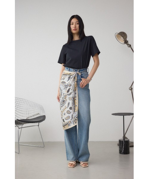 AZUL by moussy(アズールバイマウジー)の「ペイズリーパターン大判スカーフ(バンダナ/スカーフ・レディース・ベージュ系その他・FREE)」の8枚目の写真