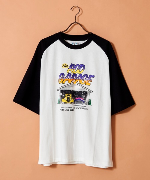 Revo.(レボ)の「ヴィンテージライク オールドグラフィックデザイン ラグラン プリントTシャツ ロゴ イラスト(Tシャツ/カットソー・メンズ・ホワイト/ホワイト系その他/ホワイト系その他3/レッド/レッド系その他/ホワイト系その他2/レッド系その他2/レッド系その他3・M/L/XL)」の3枚目の写真