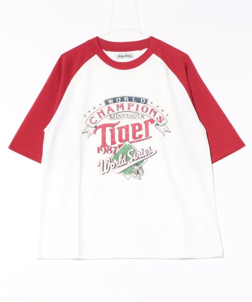 Revo.(レボ)の「ヴィンテージライク オールドグラフィックデザイン ラグラン プリントTシャツ ロゴ イラスト(Tシャツ/カットソー・メンズ・ホワイト/ホワイト系その他/ホワイト系その他3/レッド/レッド系その他/ホワイト系その他2/レッド系その他2/レッド系その他3・M/L/XL)」の22枚目の写真