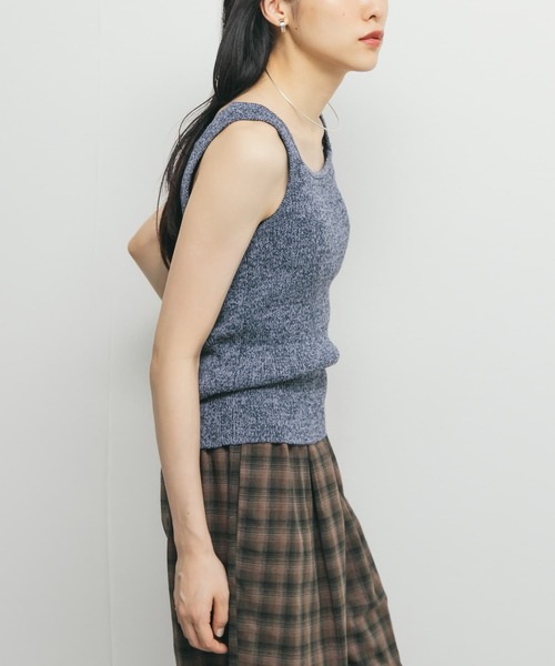 KBF（ケイビーエフ）の「スクエアニットタンクトップ（タンクトップ・レディース・ブルー系その他/ベージュ系その他/ブラック系その他・ONE）」の8枚目の写真