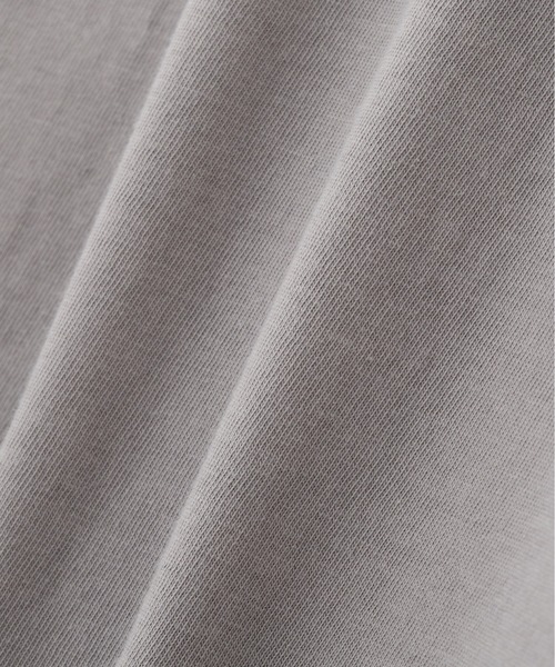 MHL.(エムエイチエル)の「SMOOTH COTTON JERSEY(Tシャツ/カットソー・メンズ・ライトグレー/ダークグリーン・LARGE/MEDIUM)」の4枚目の写真