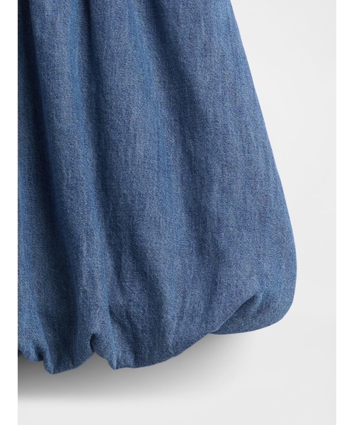 GAP（ギャップ）の「デニム バブル ミニスカート・スコート (キッズ)（デニムスカート・キッズ・インディゴブルー・110cm/120cm/130cm/140cm/150cm/160cm）」の5枚目の写真