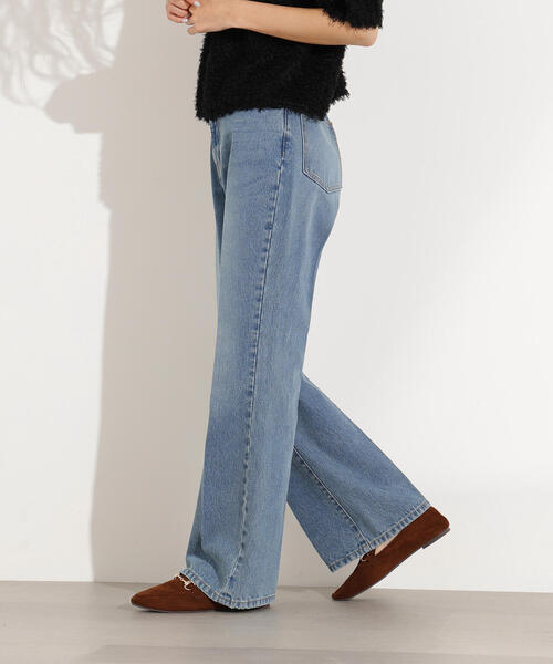 N.（N. Natural Beauty Basic）（エヌエヌナチュラルビューティーベーシック）の「センタープレスフレアデニムパンツ（デニムパンツ・レディース・ライトブルー/ブルー・MEDIUM/SMALL）」の8枚目の写真