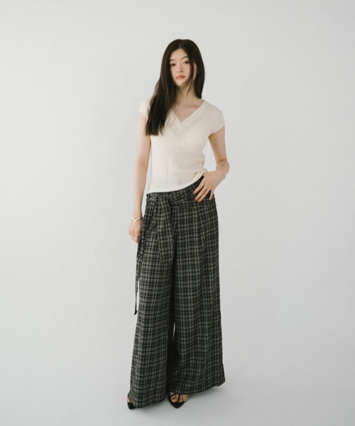 DRWCYS（ドロシーズ）の「リボンディテールワイドパンツ（スラックス・レディース・チャコールグレー/ブラック・SMALL/MEDIUM）」の8枚目の写真