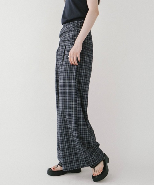 DRWCYS（ドロシーズ）の「リボンディテールワイドパンツ（スラックス・レディース・チャコールグレー/ブラック・SMALL/MEDIUM）」の21枚目の写真