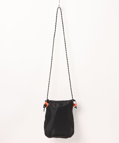 VIBGYOR（ヴィブジョー）の「urbanfemine./カジュアルミニバッグ・サコッシュU7540（ショルダーバッグ・レディース・ブルー/ブラック/ホワイト・FREE）」の6枚目の写真