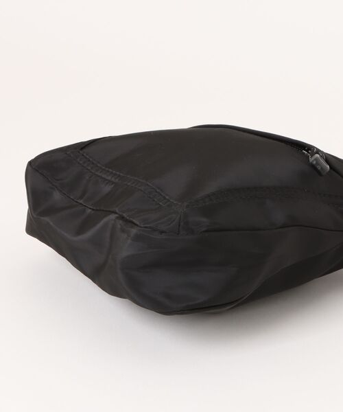 VIBGYOR（ヴィブジョー）の「urbanfemine./カジュアルミニバッグ・サコッシュU7540（ショルダーバッグ・レディース・ブルー/ブラック/ホワイト・FREE）」の7枚目の写真