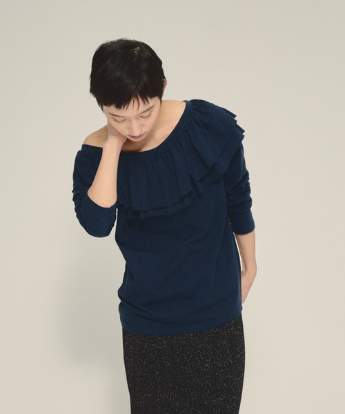 eL（エル）の「【eL】Frill Offshoulder Pullover LS/583672（Tシャツ/カットソー・レディース・オフホワイト/ブラック/ネイビー・FREE）」の12枚目の写真