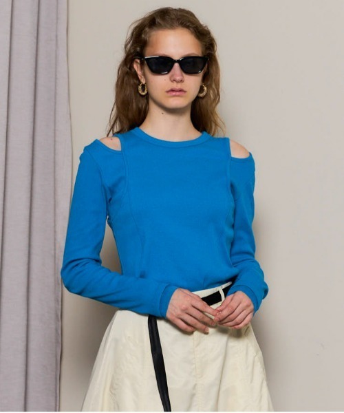 MAISON SPECIAL（メゾンスペシャル）の「Shoulder Slit Ribbed Tops/ショルダースリットリブトップス（Tシャツ/カットソー・レディース・ホワイト/ブラック/ブルー/オレンジ・FREE）」の4枚目の写真