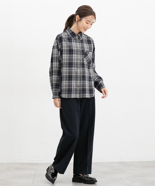 Honeys(ハニーズ)の「ゆるチェックシャツ(シャツ/ブラウス・レディース・ブラック系その他/ベージュ系その他/ブルー系その他3/ライトグリーン系/ネイビー系・LL/L/S/M)」の16枚目の写真