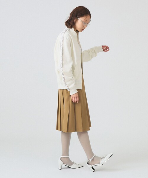 FRED PERRY（フレッドペリー）の「FRED PERRY / Taped Track Jacket（ジャージ・レディース・チャコールグレー/オフホワイト・10）」の4枚目の写真