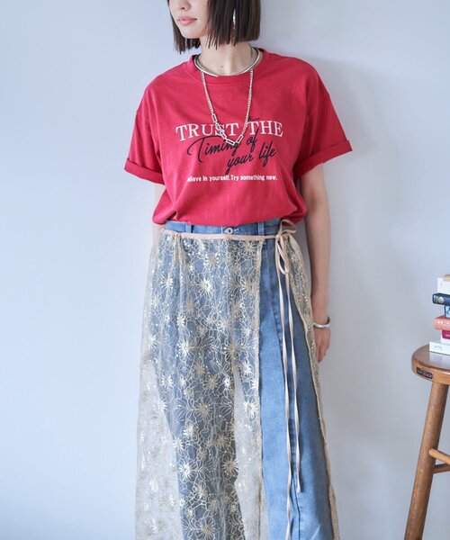 Remind me and forever(リマインドミーアンドフォーエバー)の「【nane】コーデのアクセントに、レースラップスカート(スカート・レディース・ゴールド/ブラック・FREE)」の4枚目の写真