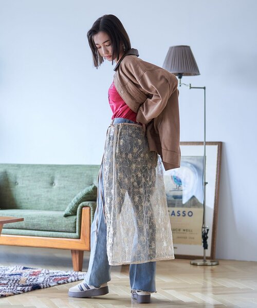 Remind me and forever(リマインドミーアンドフォーエバー)の「【nane】コーデのアクセントに、レースラップスカート(スカート・レディース・ゴールド/ブラック・FREE)」の10枚目の写真