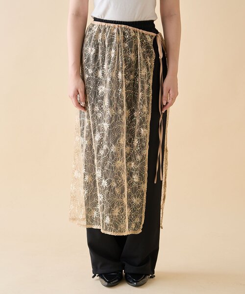 Remind me and forever(リマインドミーアンドフォーエバー)の「【nane】コーデのアクセントに、レースラップスカート(スカート・レディース・ゴールド/ブラック・FREE)」の22枚目の写真