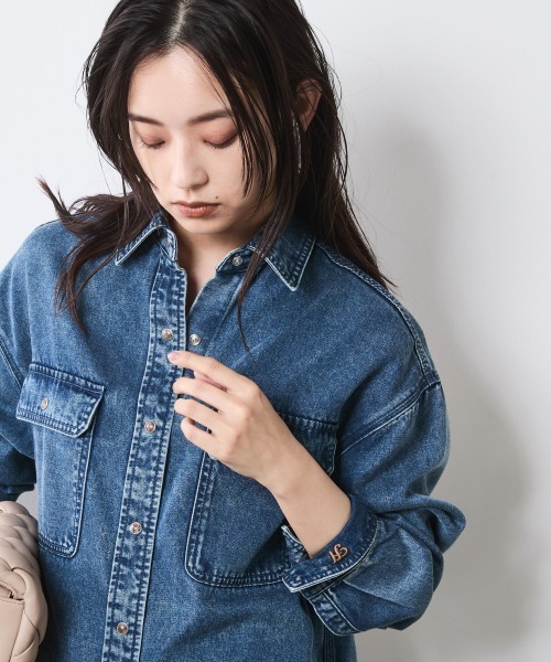 CHIC STYLE（シックスタイル）の「ソフトデニムシャツ＜大きいサイズ有＞シックスタイル（シャツ/ブラウス・レディース・ブルー系/ブラック系・M/L/LL/3L/4L/5L）」の2枚目の写真
